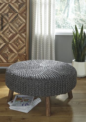 Oversized Accent Ottoman A3000216