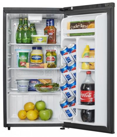 18" Danby 3.3 cu. ft. Capacity Contemporary Classic Compact Refrigerator - DAR033A6BDB