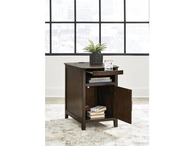 Chair Side End Table/Devonsted T310-217