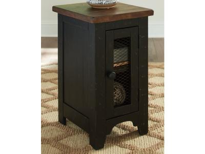 Chair Side End Table/Valebeck T468-7