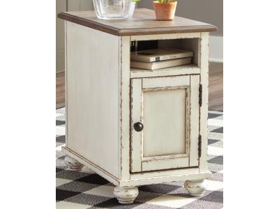 Chair Side End Table/Realyn T523-7