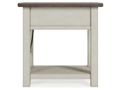 Chair Side End Table/Bolanburg T637-107