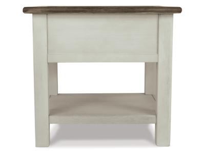 Chair Side End Table/Bolanburg T637-7