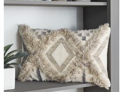 Liviah Pillow - A1000540