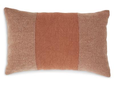 Dovinton/Spice Pillow - A1000899