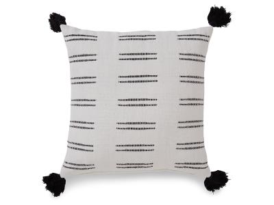 Mudderly Pillow - A1000928