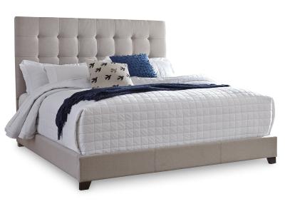 Queen Upholstered Bed/Dolante B130-581