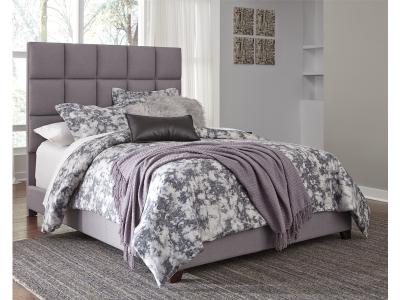 Queen Upholstered Bed/Dolante B130-381