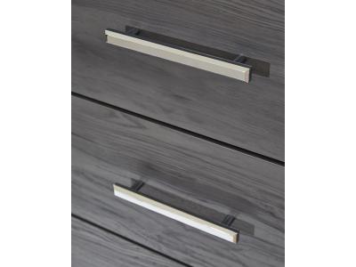 Five Drawer Chest/Lodanna/Gray B214-46