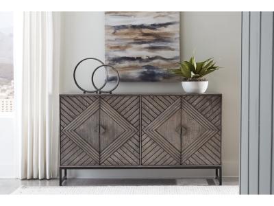 Accent Cabinet/Treybrook A4000511