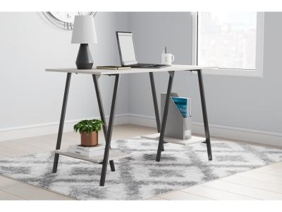 Home Office Desk/Bayflynn H288-27